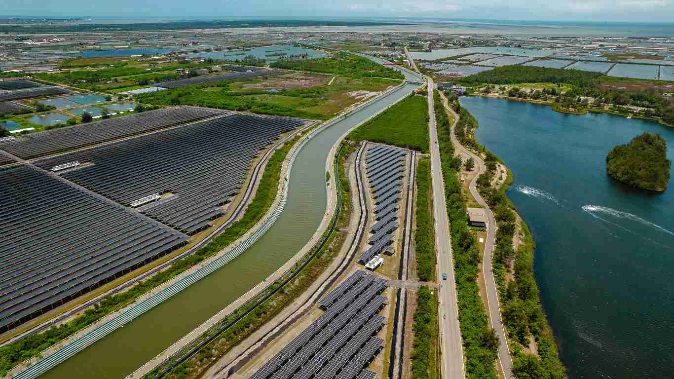 NG大舞台能源事业提供智慧能源管理、、太阳能监控管理、、、、全方位电厂建置及运维解决方案，，，，并拥有管理超过6000案场的经验